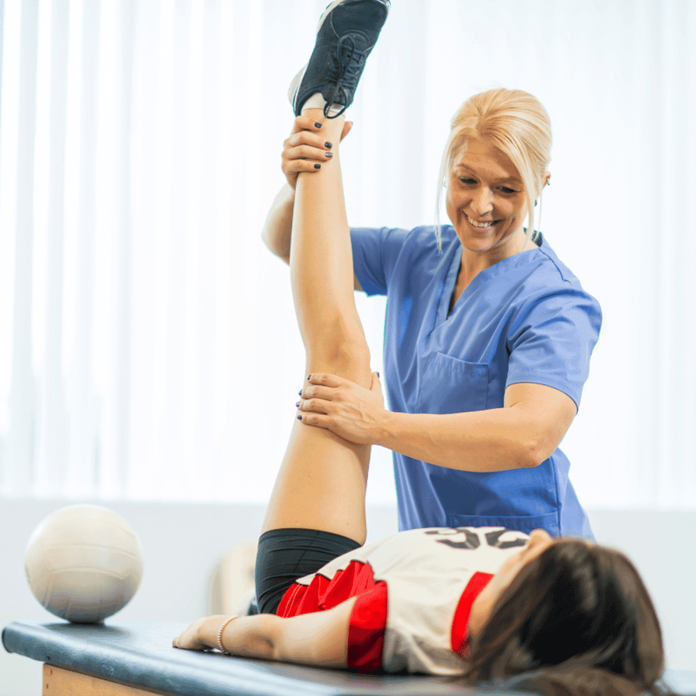 Physiotherapeutin bei der Einzeltherapie